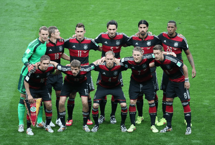 德国队备战迎战强敌欧预赛形势岌岌可危的简单介绍